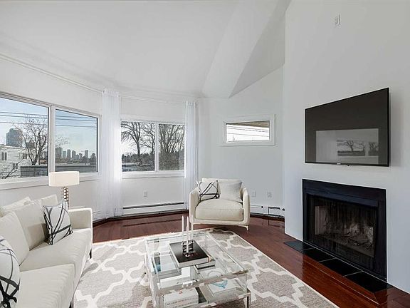 2nd image of 2214 W 14a St SW #302