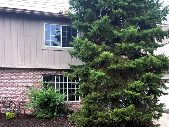 9629 Ryan Dr, Mentor, OH 44060