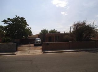 349 58th St NW, Albuquerque, NM 87105
