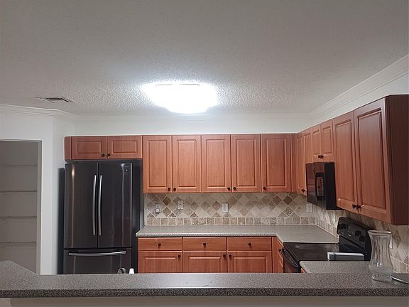4th image of 6258 Adriatic Way