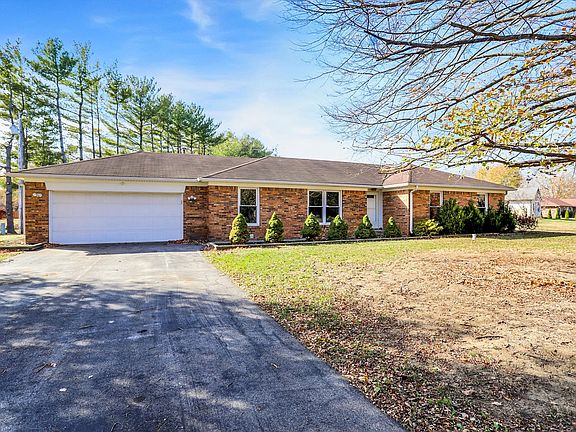 3rd image of 1426 Westwind Dr