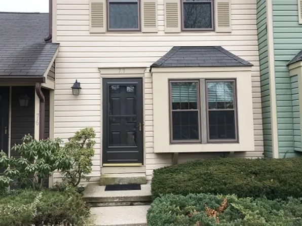 77 Wood Duck Ct, Hackettstown, NJ 07840