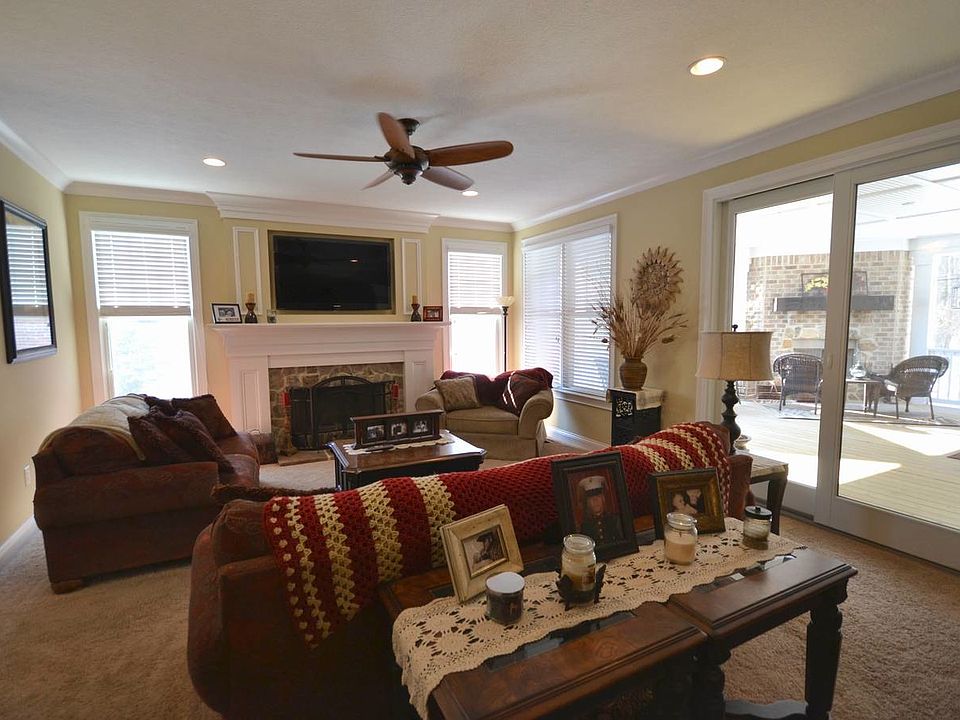 2nd image of 16608 Holly Oak Dr