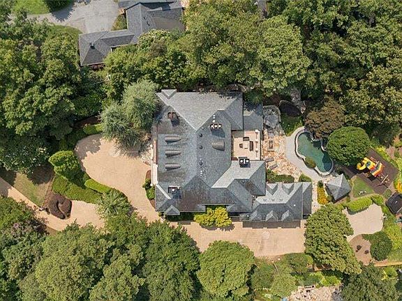 2nd image of 72 Blackland Rd NW