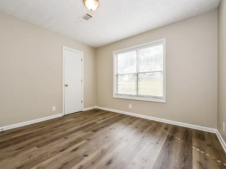 5406 Cindy Ln SE — Photo 13