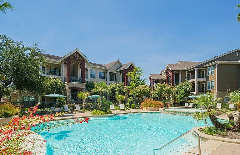 Northgate Oaks Apartments — Photo 49