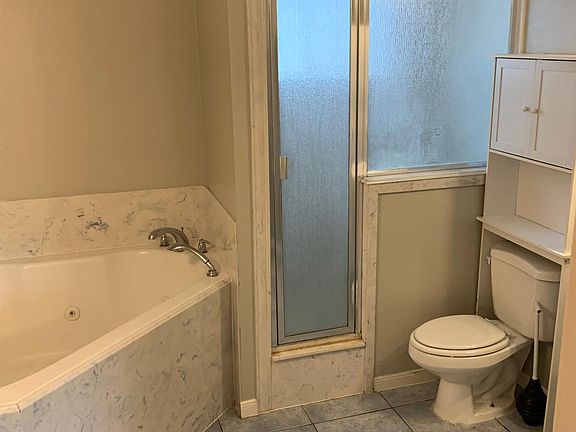 2nd image of 2606 Village Oak Dr
