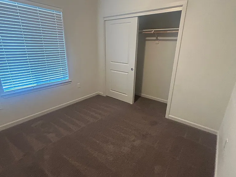 4405 S Silvervale St #102 — Photo 11