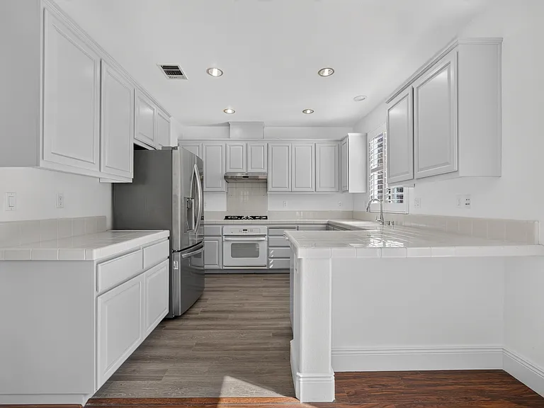 1901 Bright Willow Cir — Photo 9