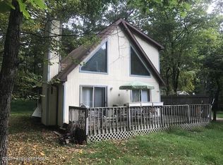 1167 Woodthrush Cir, Bushkill, PA 18324