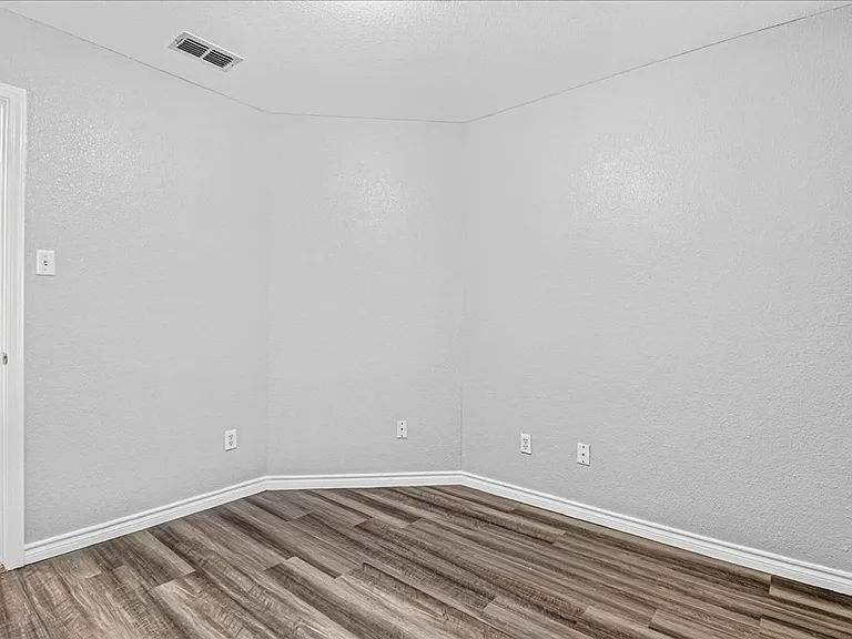 6810 Blue Skyway Dr — Photo 31