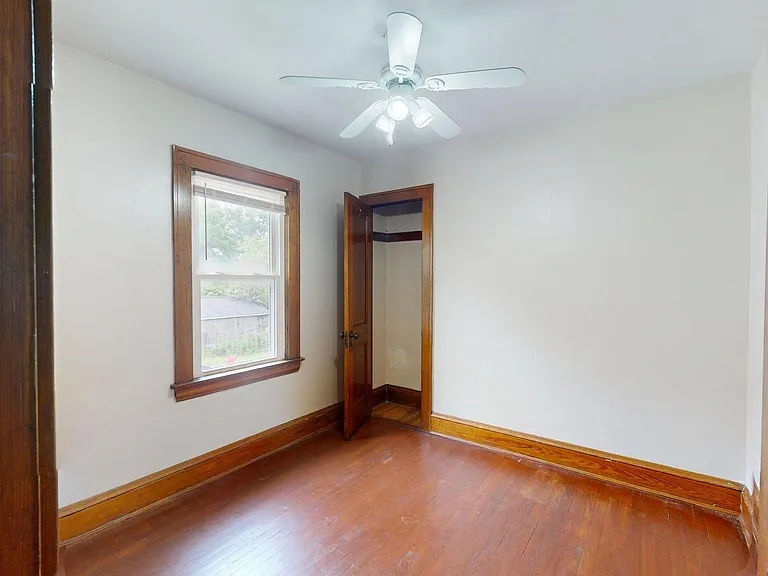 9715 Plymouth Ave — Photo 30