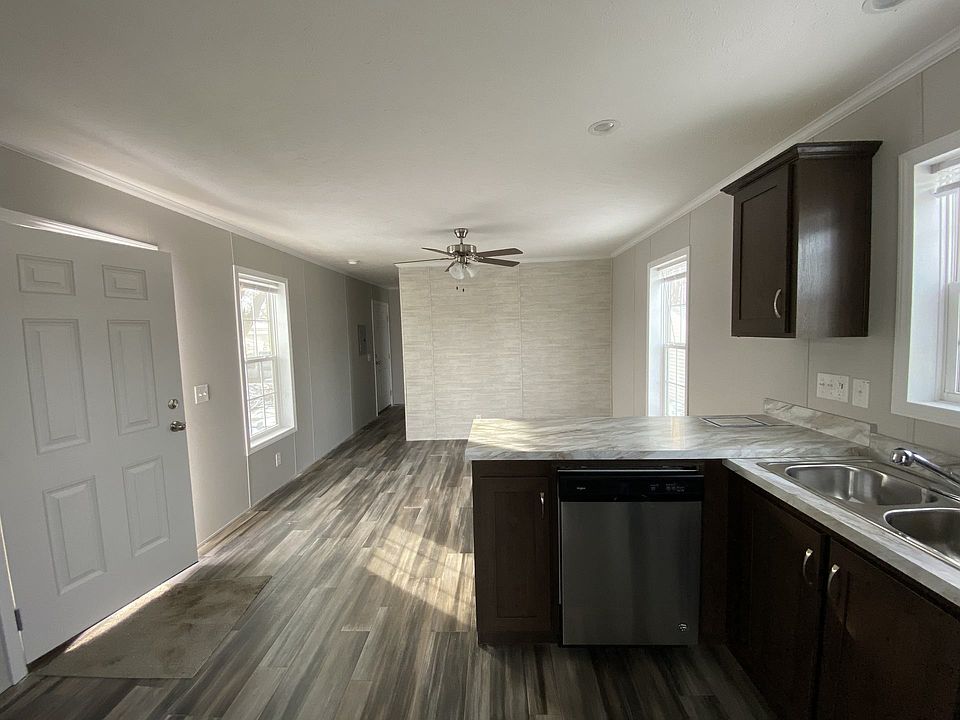 2nd image of 4925 Genesee St #420S