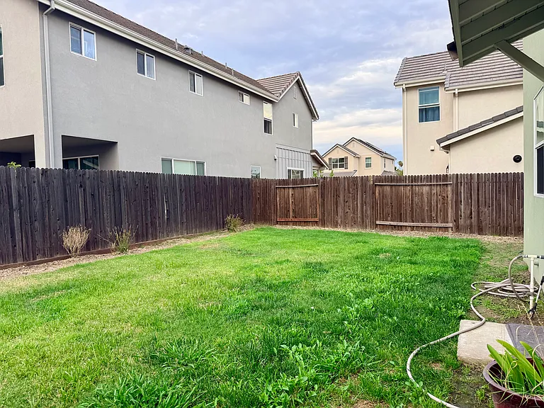 569 Charles Bradley Way — Photo 14