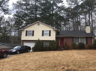 303 Valley Ct, Lagrange, GA 30241