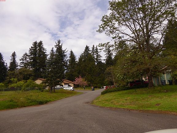 4th image of 14712 17th Avenue Ct S