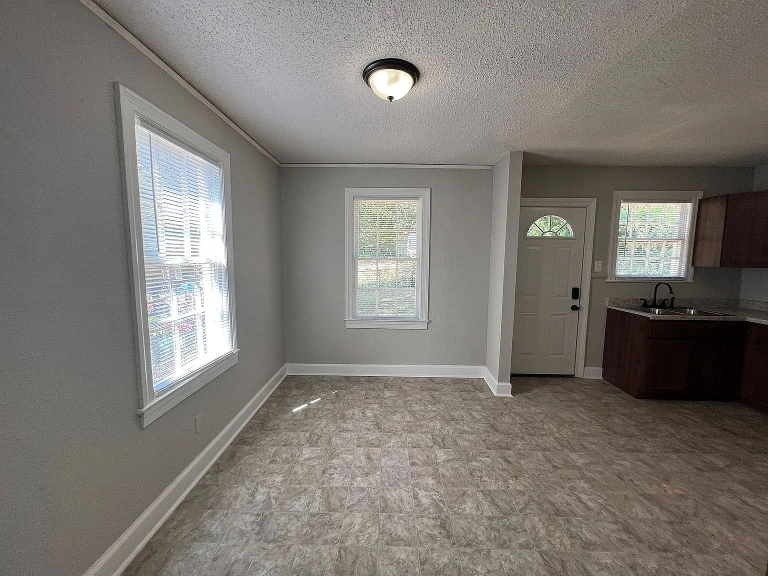 1016 Palermo Ave — Photo 3