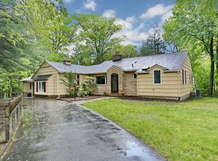 255 Glen Rd, Woodcliff Lake, NJ 07677