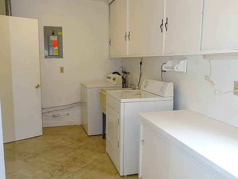 307 W University Blvd — Photo 29