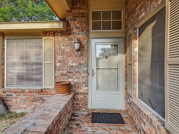 3rd image of 2105 Westview Trl