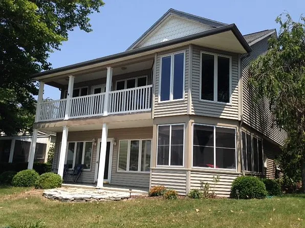 2320 Lane 150 Hamilton Lk, Hamilton, IN 46742