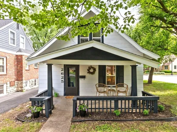 2625 W 47th Ter, Westwood, KS 66205