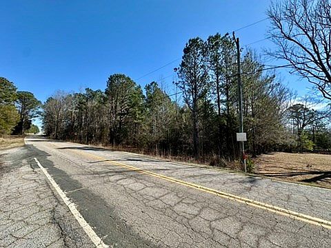 2nd image of 134 Calhoun Rd E