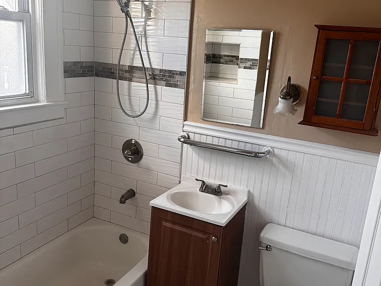 731-733 N 8th St #2 — Photo 9