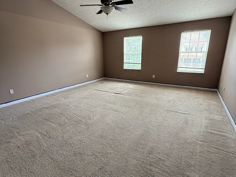 1686 Salina Dr — Photo 9