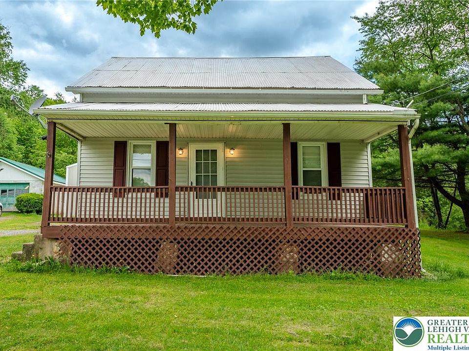 1st image of 18 Ferndale Hill Dr