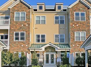 1304 Views Way, Pomona, NY 10970