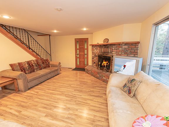4th image of 288 Stanford Way