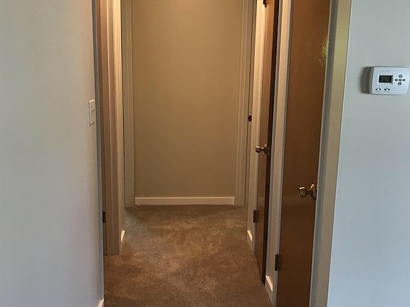 3rd image of 302 Bendigo Blvd N