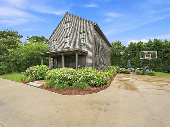 2nd image of 70 Hooper Farm Rd