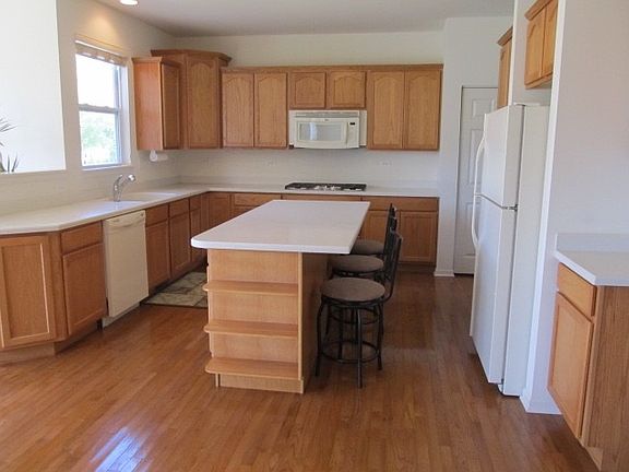2nd image of 1987 Angelica Ln