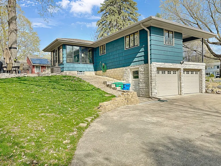2541 Lakewood Ln — Photo 36