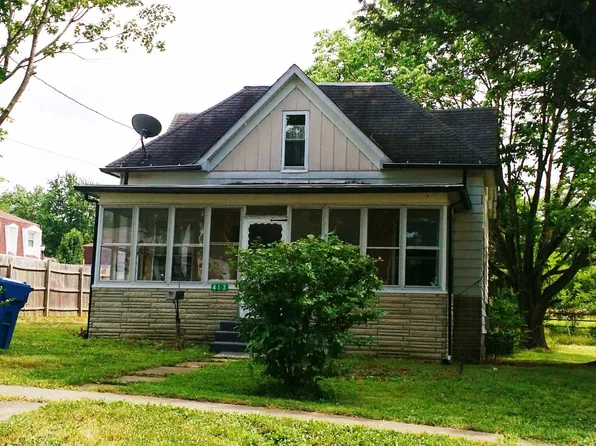 413 E Olive St, Mc Leansboro, IL 62859