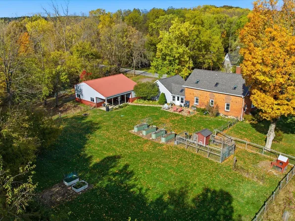 6484 E 1000 N, New Carlisle, IN 46552