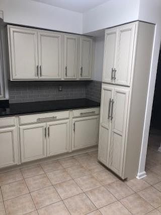 2nd image of 5620 Avenue N