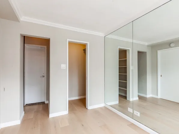 420 East 72nd Street image 9 of 15