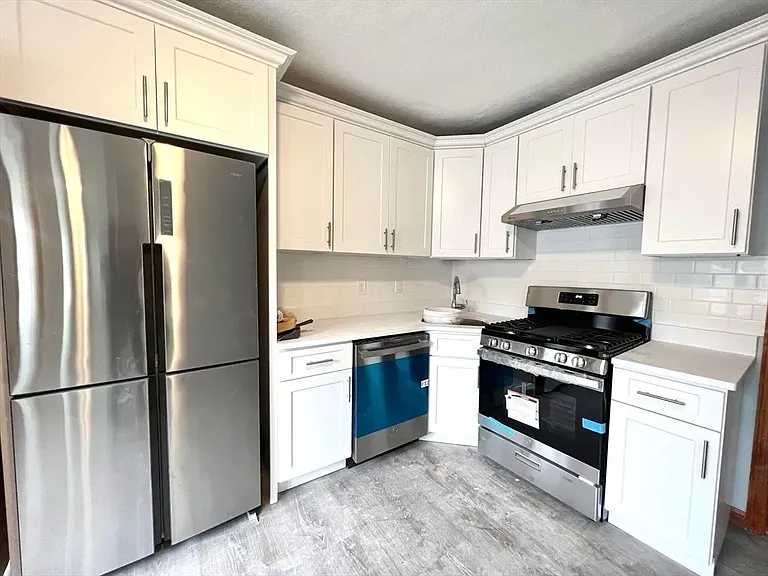 83-89 Webster Ave #2 — Photo 8