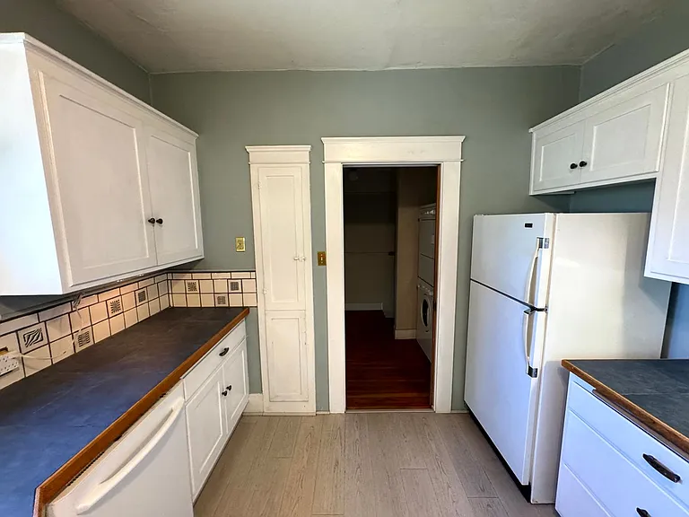 693 W 10th Ave — Photo 15