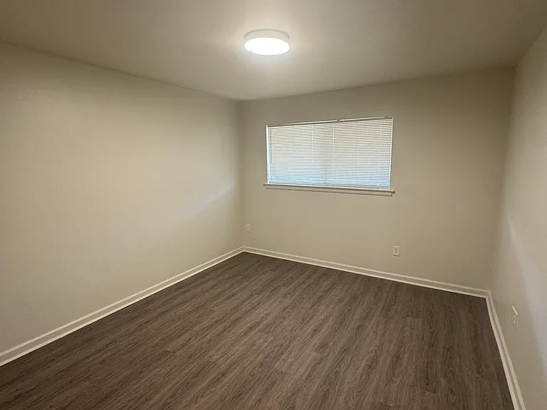 1882 Jefferson Ave #6 — Photo 7