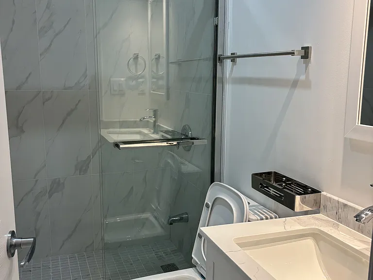 337 Mutual St #202 — Photo 6