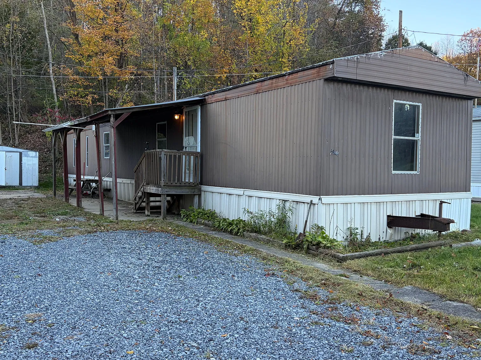 2 Bedroom, 2 Bath Home in Maple Heights Community — Photo 2