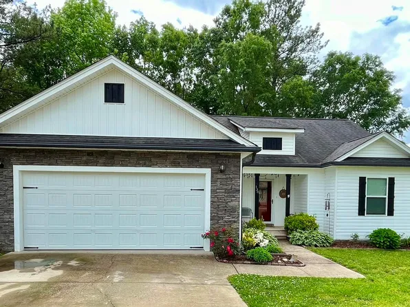 138 Cottage Crest Ct, Chickamauga, GA 30707