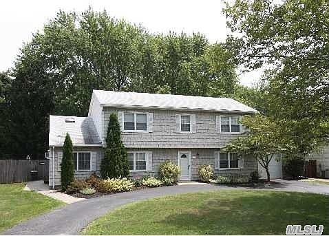 1st image of 3 Lyndon Ln