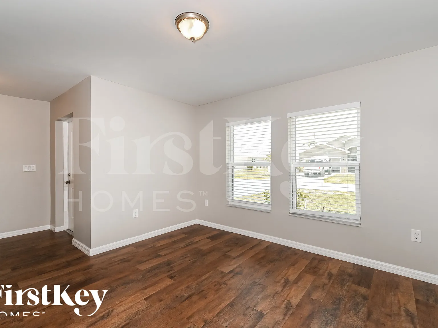 5 bed, 3.5 bath, 3412 sqft, $2,345 — Photo 4