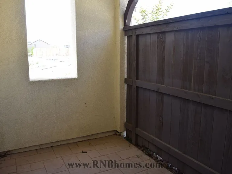 900 Lyon Pl — Photo 27