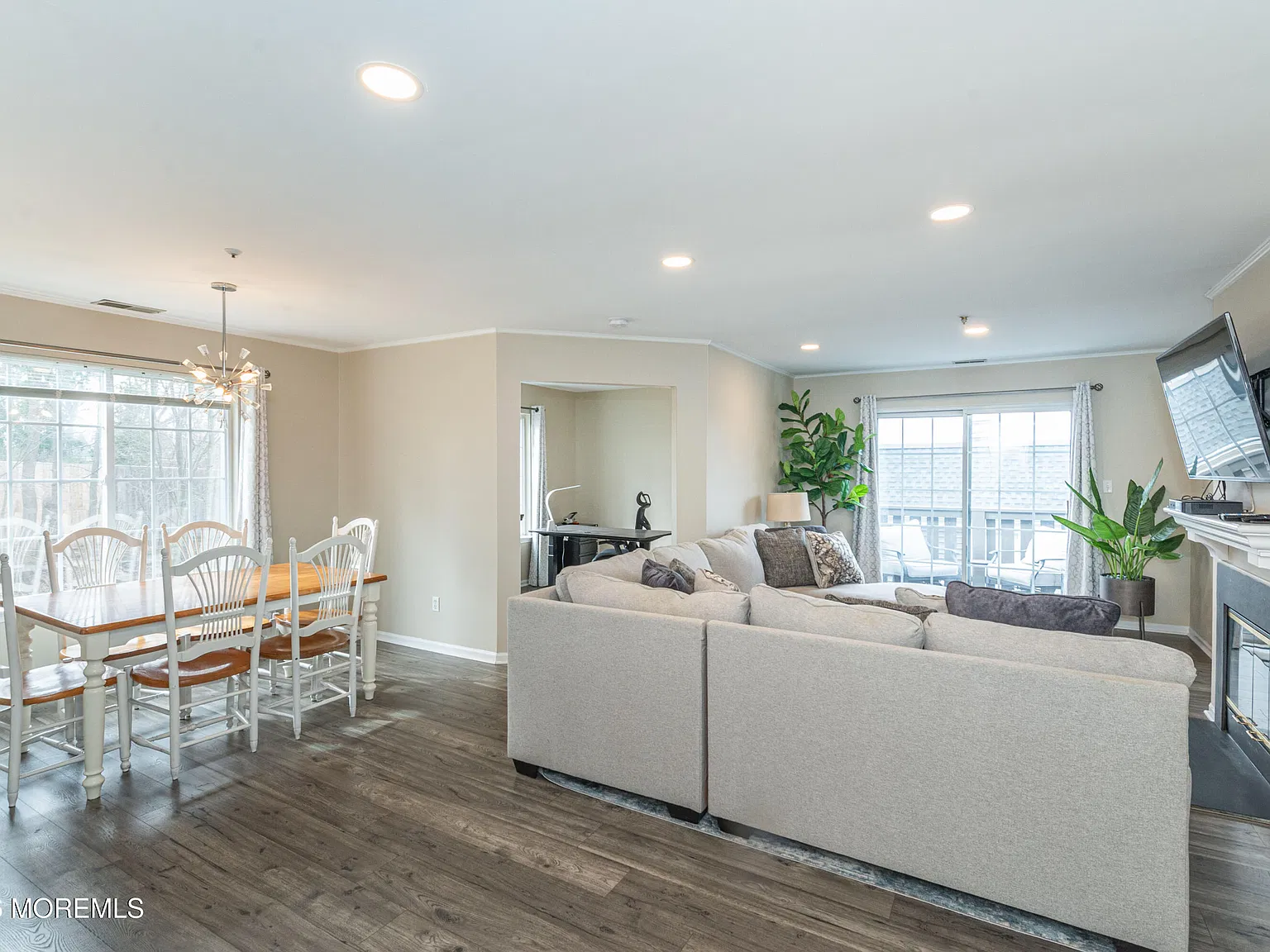 2 bed, 1266 sqft, $3,400 — Photo 3